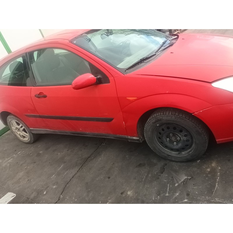 ford focus berlina (cak) del año 2001