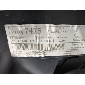 Recambio de apoyabrazos central para seat leon sportstourer (kl8) style referencia OEM IAM 5FB863330A  