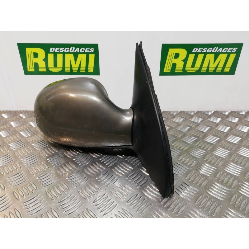 Recambio de retrovisor derecho para kia carnival td ls travel referencia OEM IAM 012107 022107 