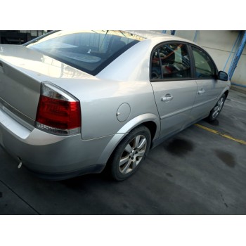 opel vectra c berlina del año 2005