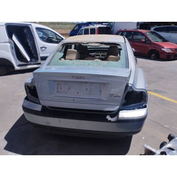 volvo s60 berlina del año 2001