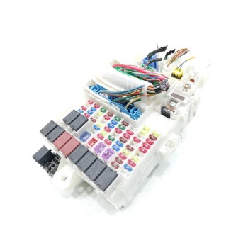 CAJA RELES / FUSIBLES TM8G210 