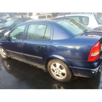 opel astra g berlina del año 2000