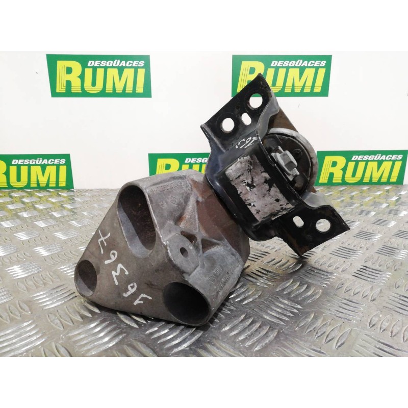 Recambio de soporte motor para renault grand modus dynamique referencia OEM IAM 8200499925B  