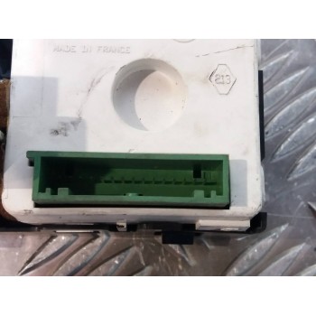 Recambio de pantalla multifuncion para renault laguna ii (bg0) confort expression referencia OEM IAM 8200002604  