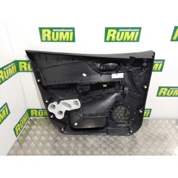 Recambio de guarnecido puerta delantera derecha para renault captur dynamique referencia OEM IAM 809000571R  