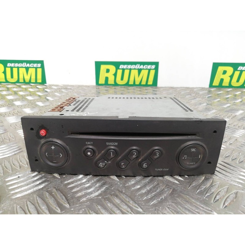 Recambio de sistema audio / radio cd para renault scenic ii confort authentique referencia OEM IAM 8200300858  