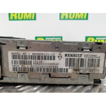 Recambio de sistema audio / radio cd para renault scenic ii confort authentique referencia OEM IAM 8200300858  