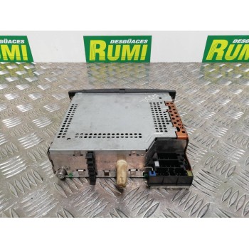 Recambio de sistema audio / radio cd para renault scenic ii confort authentique referencia OEM IAM 8200300858  