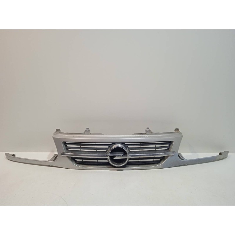 Recambio de rejilla delantera para opel frontera b 2.2 16v dti referencia OEM IAM 91161390  
