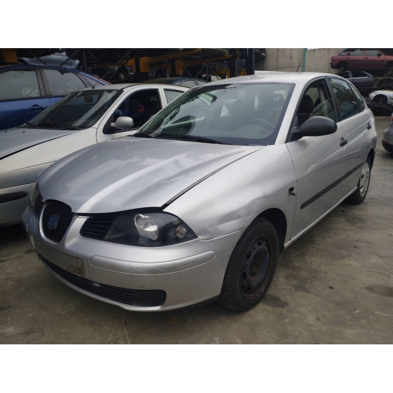 seat ibiza (6l1) del año 2003