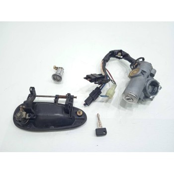 Recambio de juego bombines para kia sephia 1.5 cat referencia OEM IAM 4646101  