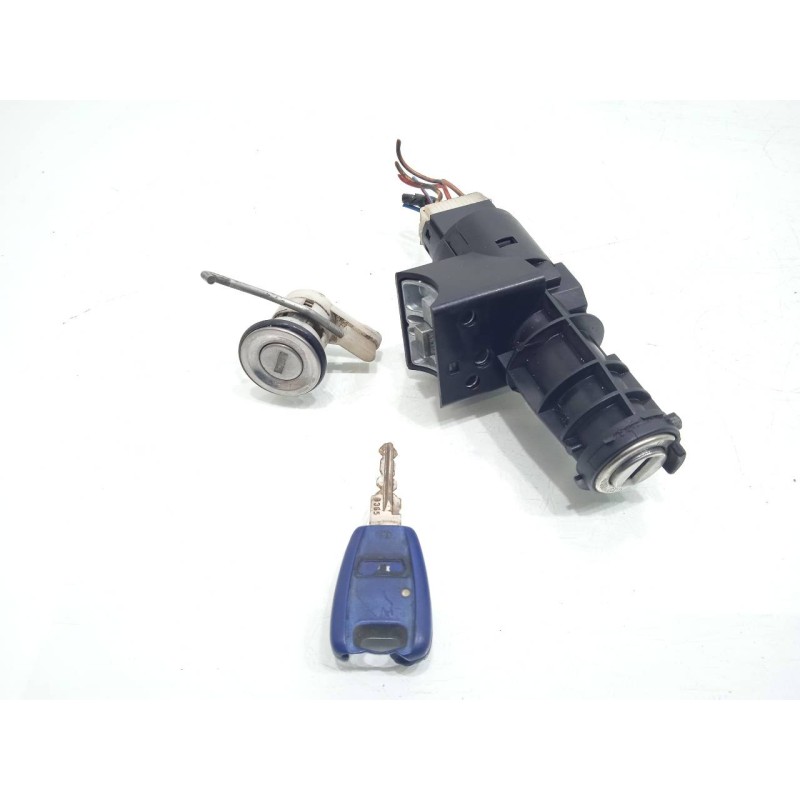 Recambio de juego bombines para fiat punto berlina (188) 1.2 16v cat referencia OEM IAM 05521  