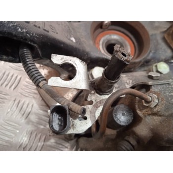 Recambio de mangueta delantera izquierda para volkswagen passat berlina (3b2) básico referencia OEM IAM 8D0407257  