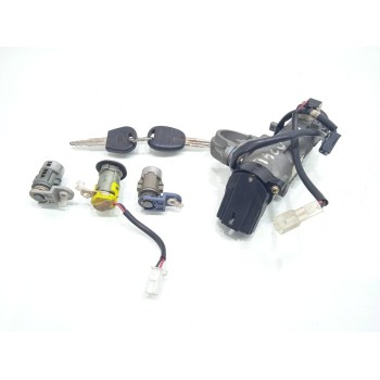 Recambio de juego bombines para daewoo tacuma 1.6 cat referencia OEM IAM 4L18E  