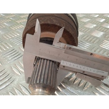 Recambio de transmision delantera izquierda para renault megane iii berlina 5 p dynamique referencia OEM IAM 8200847584  