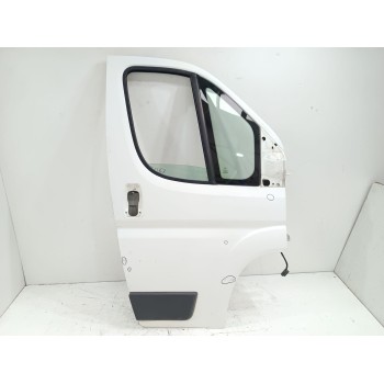 PUERTA DELANTERA DERECHA 