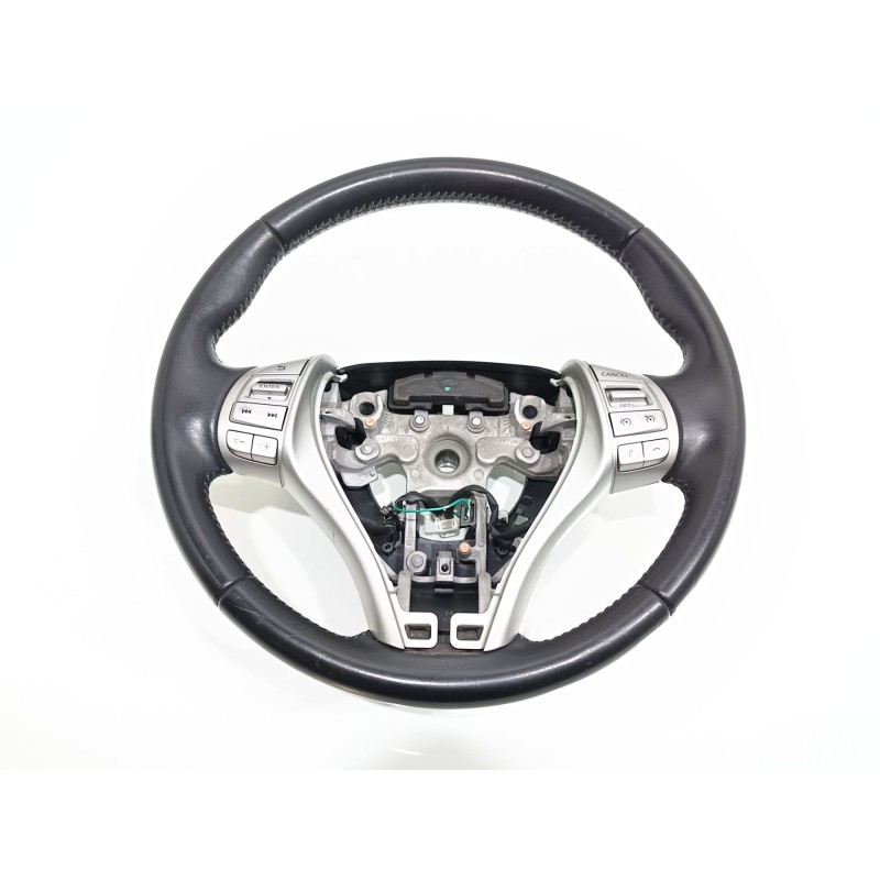 Recambio de volante para nissan pulsar (c13) acenta referencia OEM IAM 34154207B  