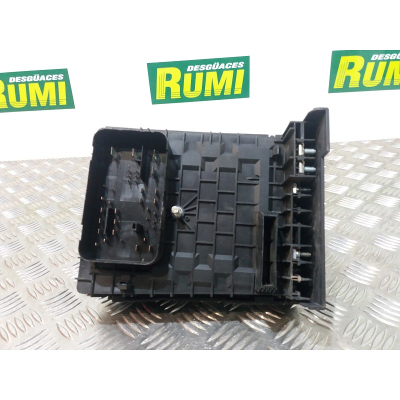 Recambio de caja reles / fusibles para volkswagen golf v berlina (1k1) sportline referencia OEM IAM 1K0937125 017183071 
