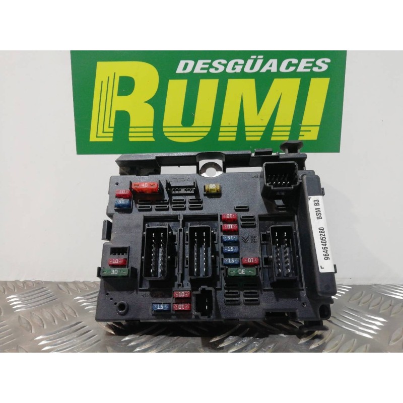 Recambio de caja reles / fusibles para citroën xsara berlina 1.6 16v satisfaction referencia OEM IAM 9646405280 BSMB3 