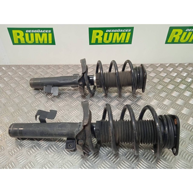 Recambio de juego amortiguadores delantero para ford focus berlina (cap) sport referencia OEM IAM 334840 334841 