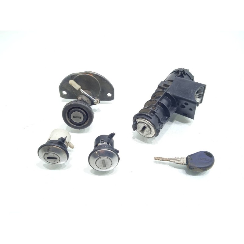 Recambio de juego bombines para fiat seicento (187) l.e. michael schumacher wm 2000 referencia OEM IAM 05521  