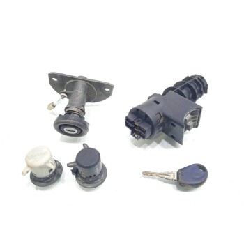 Recambio de juego bombines para fiat seicento (187) l.e. michael schumacher wm 2000 referencia OEM IAM 05521  