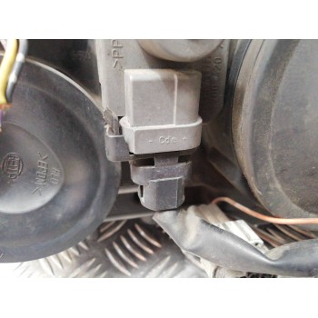 Recambio de faro derecho para nissan primera berlina (p12) visia referencia OEM IAM 26010AU800 1EJ23801002 