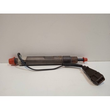 Recambio de inyector para seat ibiza (6k1) signo referencia OEM IAM 038130201F  