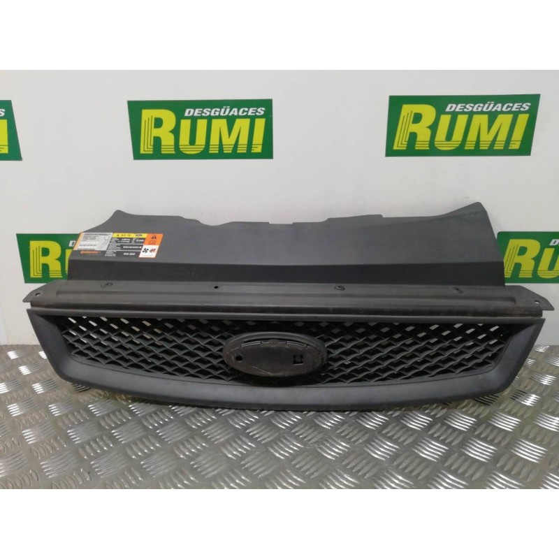 Recambio de rejilla delantera para ford focus berlina (cap) ghia referencia OEM IAM 4M518138AE 4M518200AJ 4M518200BJ