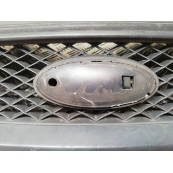 Recambio de rejilla delantera para ford focus berlina (cap) ghia referencia OEM IAM 4M518138AE 4M518200AJ 4M518200BJ