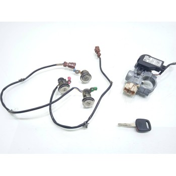 Recambio de juego bombines para nissan primera berl./familiar (p10/w10) 2.0 16v cat referencia OEM IAM 28590C9912  