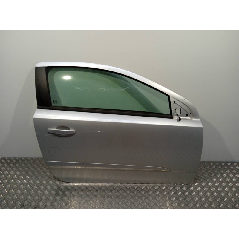 Recambio de puerta delantera derecha para opel astra gtc cosmo referencia OEM IAM   