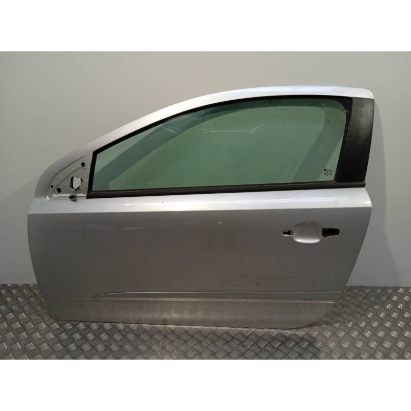 Recambio de puerta delantera izquierda para opel astra gtc cosmo referencia OEM IAM   