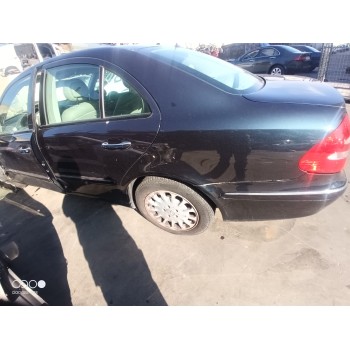 mercedes-benz clase e (w211) berlina del año 2002