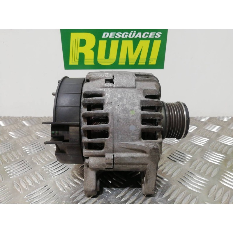 Recambio de alternador para renault megane iii berlina 5 p expression referencia OEM IAM 2606272B TG15C146 231000026RA 210098342