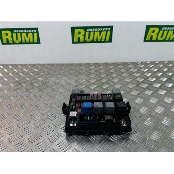 Recambio de caja reles / fusibles para ssangyong rodius xdi referencia OEM IAM A105ED  