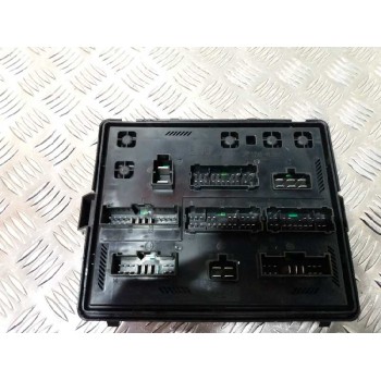 Recambio de caja reles / fusibles para ssangyong rodius xdi referencia OEM IAM A105ED  