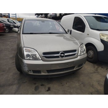 opel vectra c berlina del año 2003
