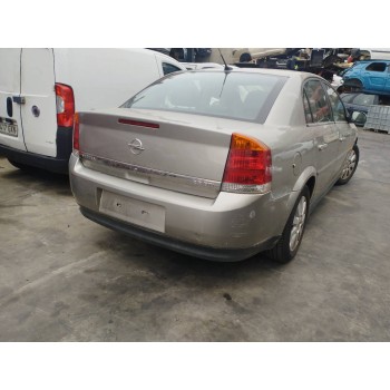 opel vectra c berlina del año 2003