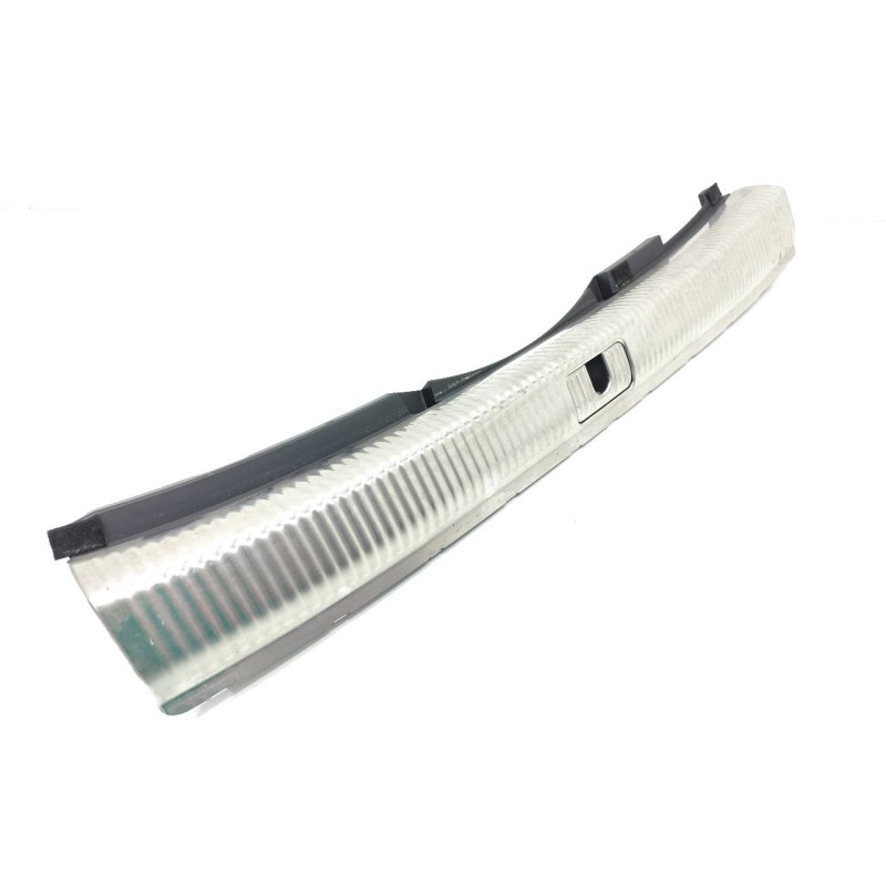 Recambio de no identificado para audi a4 avant (8w5) básico referencia OEM IAM 8W9864513  