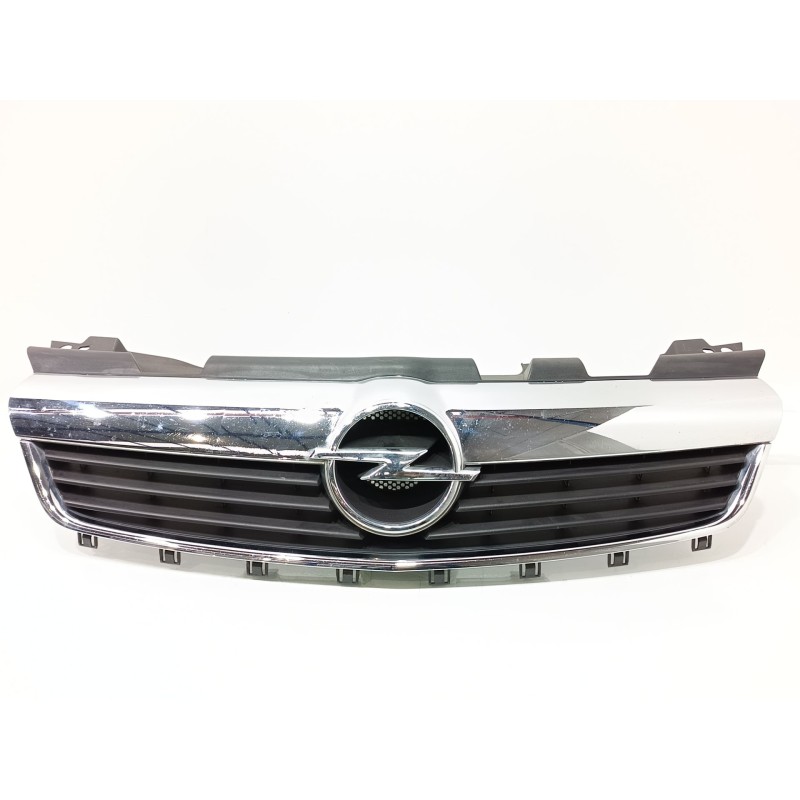 Recambio de rejilla delantera para opel zafira b cosmo referencia OEM IAM 13157590  