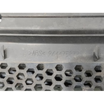 Recambio de rejilla delantera para peugeot partner (s2) combi plus referencia OEM IAM 9644758577  