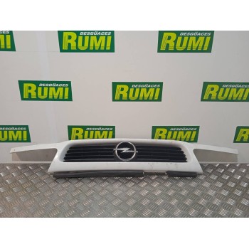 Recambio de rejilla delantera para opel astra f berlina básico referencia OEM IAM 90452416  