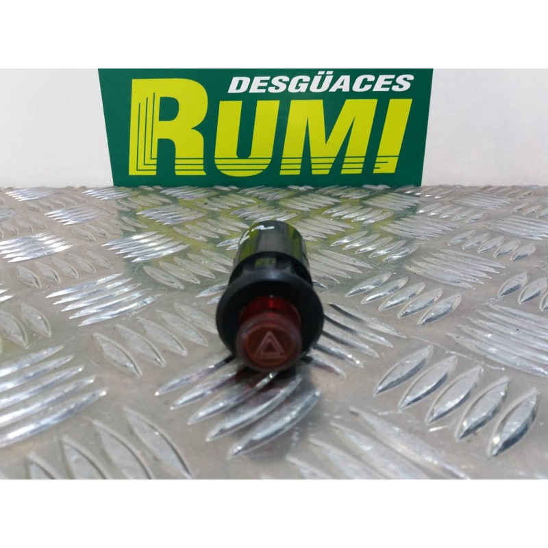 Recambio de warning para lada niva ( 2121 / 21213 / 21214 / 21215 ) niva utility referencia OEM IAM 243710  