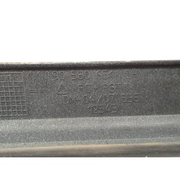 Recambio de molduras delanteras para opel zafira a referencia OEM IAM  90580652 90580651