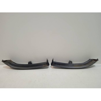 Recambio de molduras delanteras para opel zafira a referencia OEM IAM  90580652 90580651