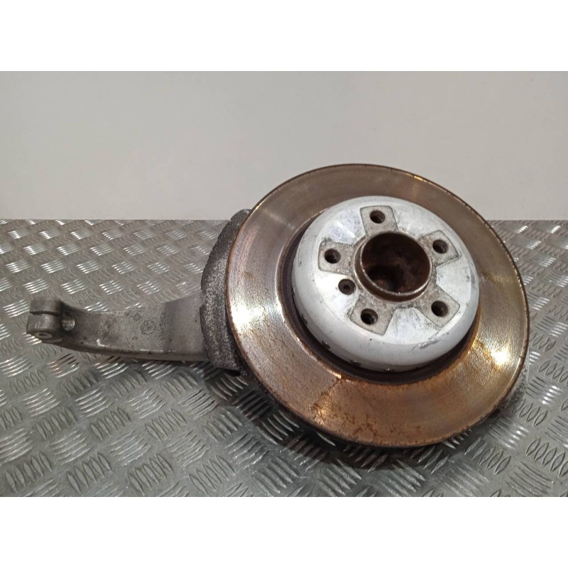 Recambio de mangueta delantera derecha para bmw serie 5 lim. (f10) 520d referencia OEM IAM   