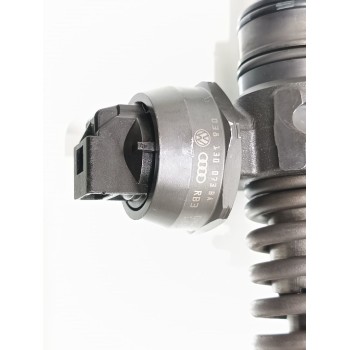 Recambio de inyector para volkswagen passat berlina (3b3) advance referencia OEM IAM 038130073BA  