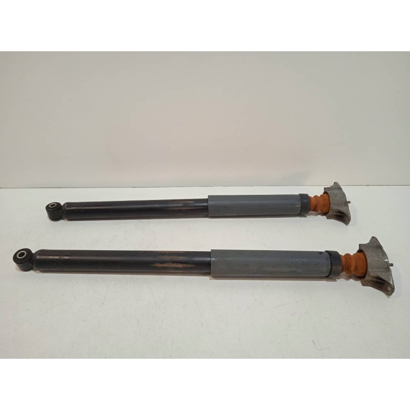 Recambio de juego amortiguadores trasero para ford focus berlina (cap) ambiente (d) referencia OEM IAM 4M5118080AAF  